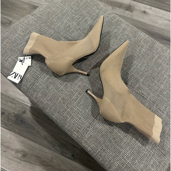 Zara Ladies Boot. - Picture 12 of 14